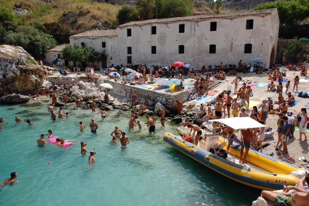 Sicilians by the sea on Ferragosto